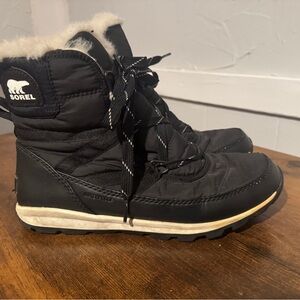 Sorel Women's Black and Cream Winter Boots